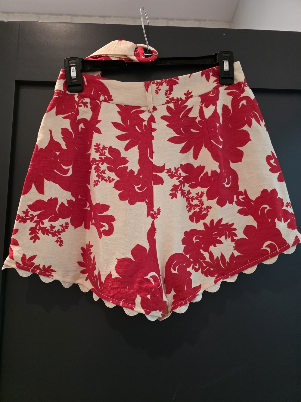 Red Floral Button-Front Short Set - Picture 7 of 7